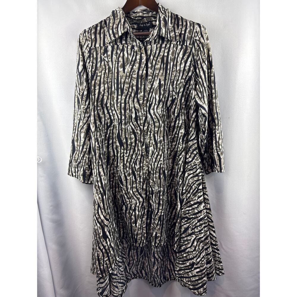 Women’s Step in Style Medium Black & Gray Zebra Striped Dress